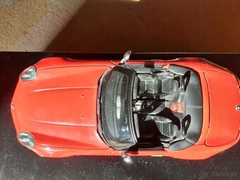 1:18 BMW Z8, MAISTO - 6