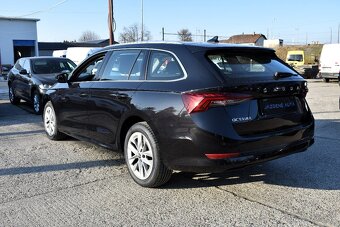 Škoda Octavia Combi 2,0 85 KW M6 STYLE - 6