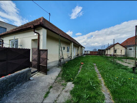 PREDAJ | stavebný pozemok 2466 m2 s RD | Veľké Úľany - 6