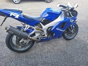 Yamaha yzf r1 - 6