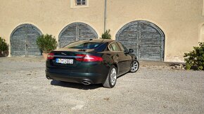 Jaguar XF 3.0 V6 diesel - 6