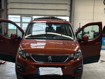 Peugeot Rifter 1.5 96 kW , nafta - 6