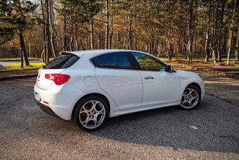 Alfa Romeo Giulietta 1.4 T MultiAir Distinctive - 6