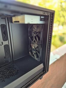 Fractal Design Define 7 + Blu Ray napalovačka LG - 6