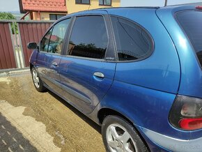 Renault Megane Scénic - 6