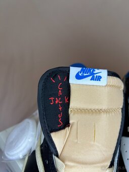 Fragment Design x Travis Scott x Air Jordan 1 Retro Low - 6