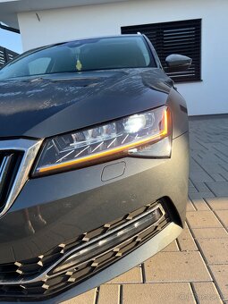 Škoda Superb 2.0TDI 147kw - 6