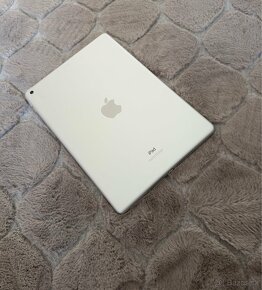 iPad 8.gen., 128GB - 6