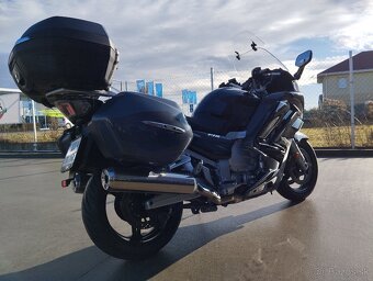 Yamaha FJR 1300 - 6