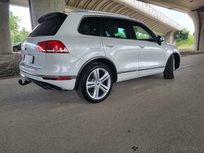 Volkswagen Touareg 4.2 TDi R-LINE 2015 - 6