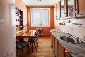 3 izbový byt 72 m2 s balkónom 4,4 m2, Brezová pod Bradlom - 6