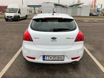 Kia Ceed (3 dverová), 2011, diesel, 208684 km - 6