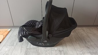 Britax Römer + základňa ISOFIX + ľahký fusak - 6