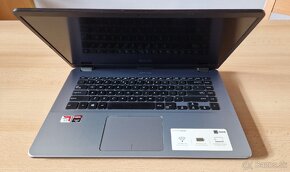 Asus VivoBook - 6