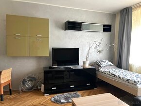 Prenájom 2 izbového bytu 54 m2, Obchodná ulica, Bratislava - 6