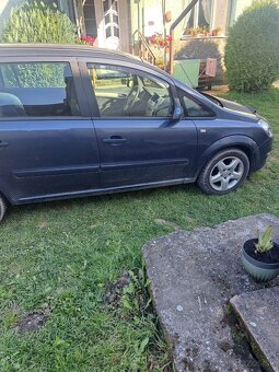 Opel Zafira b 1.9 88kw rok 2008 - 6