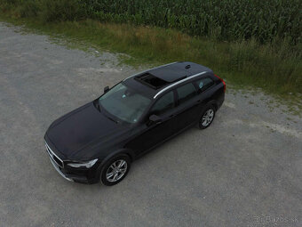 Ponúkam na predaj Volvo V90CC, D4 AWD - 6