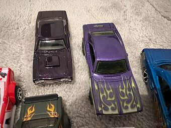 Hot wheels - 6