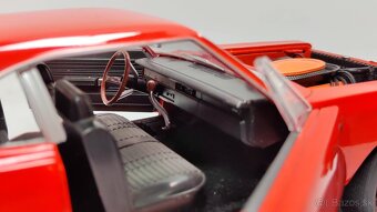 Supercar Collectibles - 1969 1/2 Plymouth Roadrunner 1:18 - 6