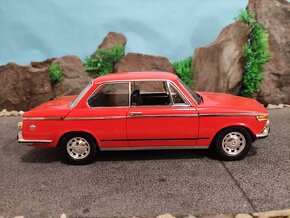 prodám model 1:18 BMW 2002 Tii - 6