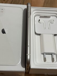 Predám Apple iPhone 11 64GB White Malé známky opotrebovania - 6