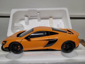 Model 1:18 McLaren 675 LT  Autoart  Orange - 6