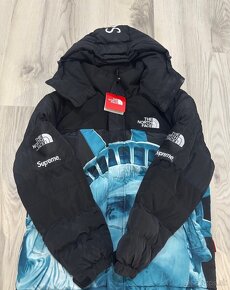 Supreme X The North Face Bunda - 6