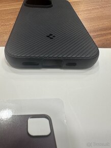 Iphone 14 pro spigen - 6