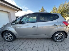 Kia Venga - 6