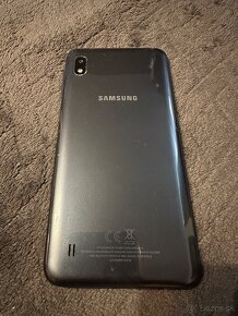 Samsung galaxy A10 - 6