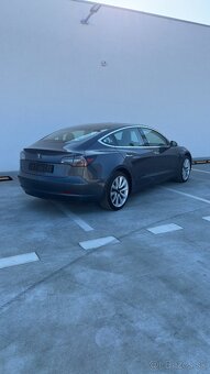 Tesla model 3 Standard Range+ - 6