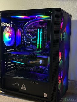 AORUS RTX 3070 MASTER (LCD displej) - 6