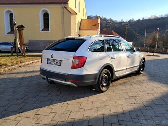 Škoda Superb Combi Scout 4x4 - 6