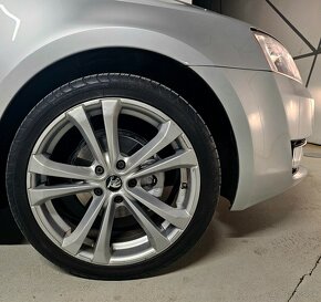 ŠKODA OCTÁVIA 1.6TDI●DSG●NOVÁ STK●VYHRIEVANÉ SEDADLÁ - 6