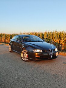 Alfa Romeo GT 3.2 V6 - 6