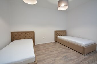 NOVOSTAVBA veľký moderný 3 izbový byt 91m2 s balkónom, centr - 6