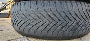 Predám zimné pneu YOKOHAMA 215/60 r16, 4 ks spolu za 20e - 6