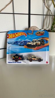 Hotwheels - 6