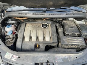 VW Golf V PLUS 1.9 TDI - 6