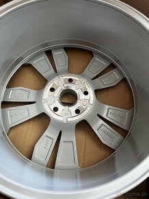 5x112 R18 7,5J ET50 nejazdené na Škoda Octavia … - 6