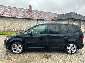 Volkswagen Touran 2.0 TDI highline r.v 2011 navi xenon - 6