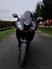 Aprilia rsv 1000 R - 6