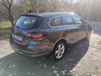 Opel Astra Combi - 6