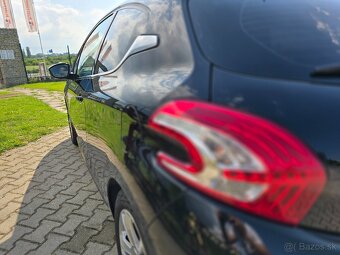 Peugeot 208 - 6