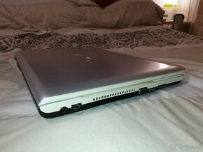 Sony Intel i3 4x2,1 GHz. SSD 256 GB Disk. 15,6". Baterka dob - 6