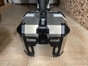 Givi kufor 42l s opierkou + Givi platna - 6