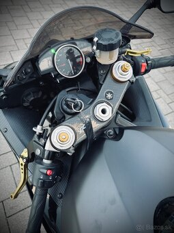 Yamaha r6 - 6