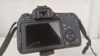 Canon EOS 77D - 6