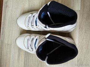 Jordan 11 Columbia vel.44.5 - 6