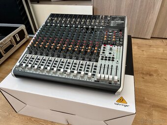 Behringer XENYX QX2442 USB Analógový mixpult - 6